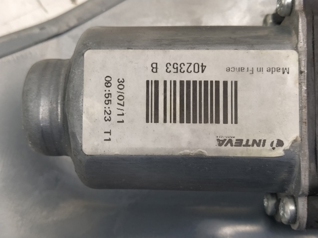 Silniczek podnośnika szyby drzwi tylnych lewych 834703U000 HYUNDAI