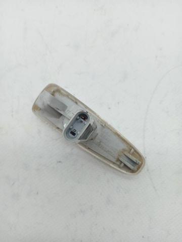 Powtarzacz kierunkowskazu na błotniku Mitsubishi Outlander CWW