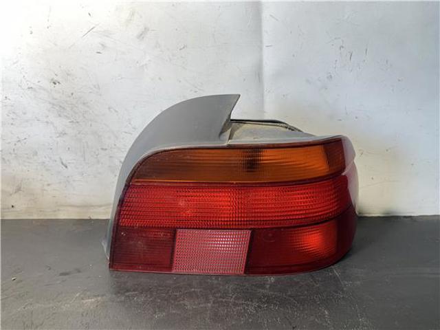 Lampa zespolona tylna prawa 8358032 BMW