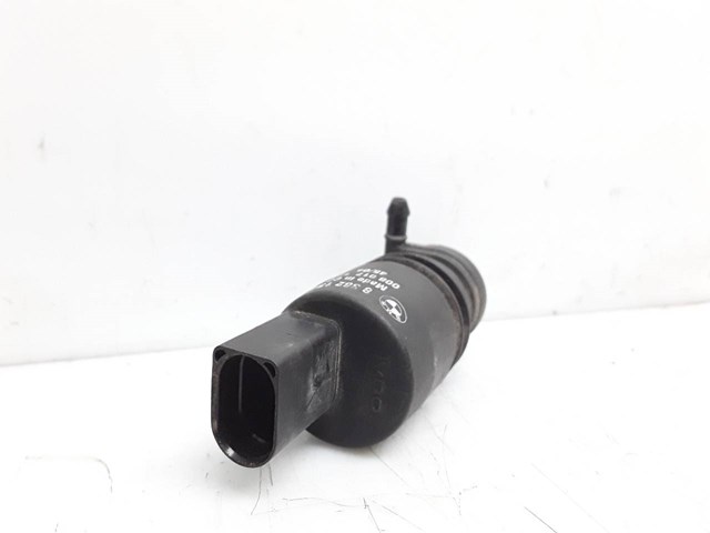 Pompka spryskiwacza szyby przedniej 8362154 BMW