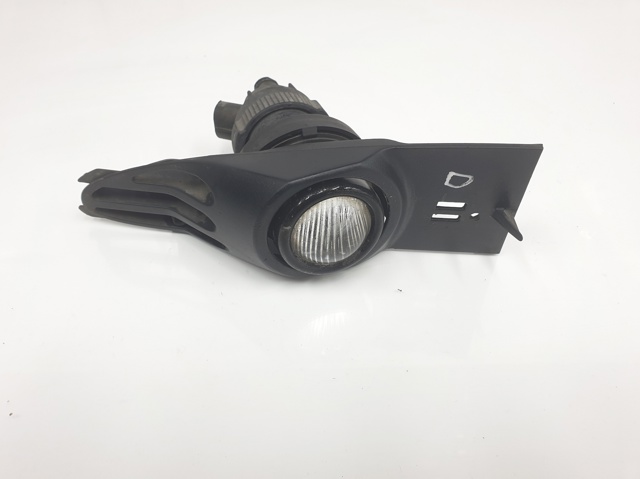 Lampa przeciwmgielna prawa 8379684 BMW