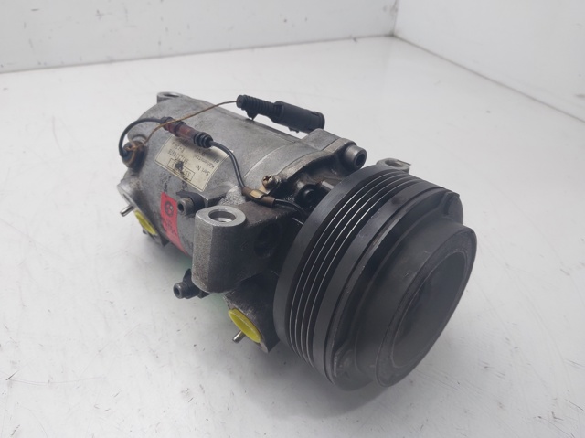 Sprężarka klimatyzacji 8390646 BMW