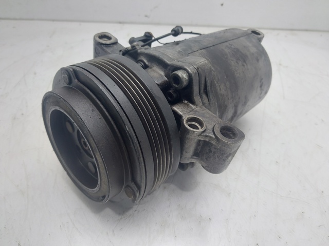 Sprężarka klimatyzacji 8390646 BMW