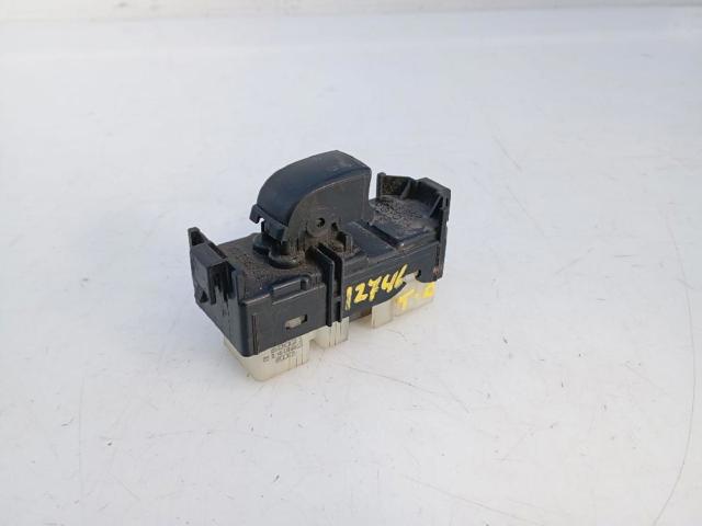 Panel przyciskowy sterowania podnośnikiem szyby przedni lewy 8403060021 TOYOTA