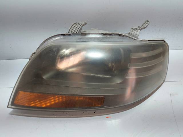 Reflektor prawy 84270003 GM