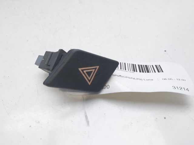 Przycisk włączania światła awaryjnego 843320D020 TOYOTA