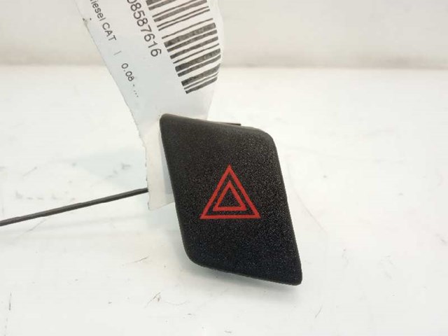 Przycisk włączania światła awaryjnego 843320D020 TOYOTA
