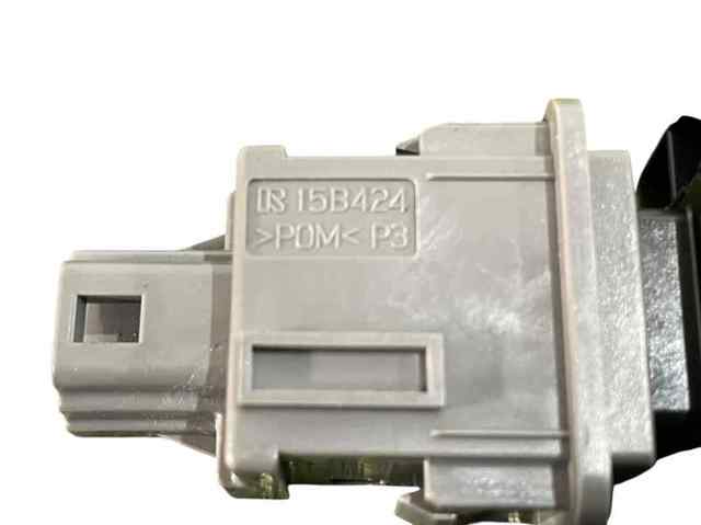 Przycisk włączania światła awaryjnego Toyota C-HR X10