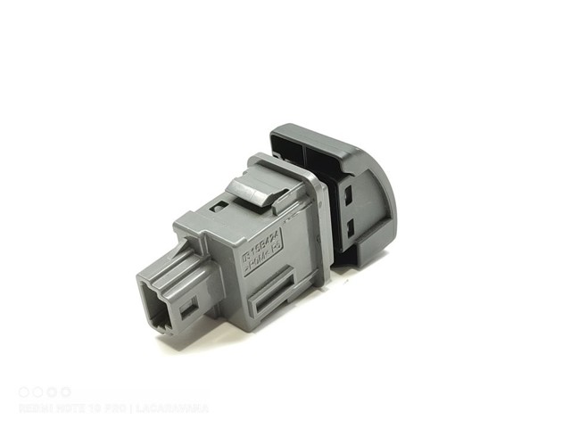 Przycisk włączania światła awaryjnego Toyota C-HR X10