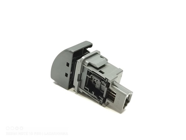 Przycisk włączania światła awaryjnego Toyota C-HR X10