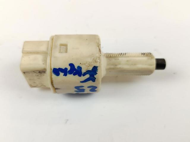 Czujnik włącznika świała stop 8434009020 TOYOTA