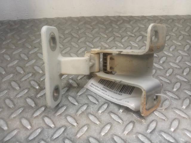 Zawias drzwi tylnej (skrzydłowej) 844009913R RENAULT