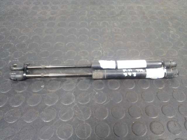 Amortyzator klapy bagażnika (3/5 drzwi-tylnych) 844309F500 NISSAN