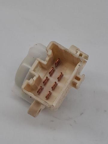 Kostka stacyjki zapłonowej Toyota Yaris NCP2