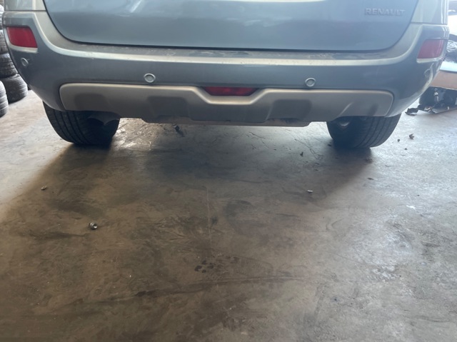 Zderzak tylny 850107456R RENAULT