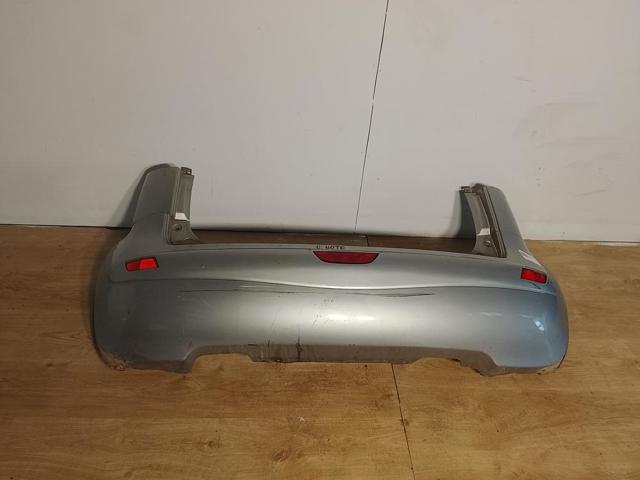 Zderzak tylny do Nissan Note E11