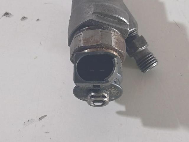 Wtryskiwacz paliwa 850690203 BMW
