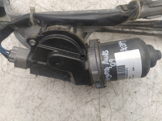 Silniczek wycieraczki szyby przedniej 8511002190 TOYOTA