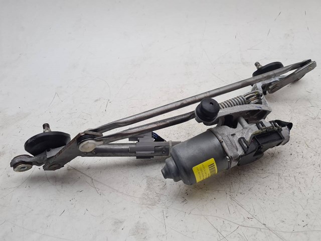 Silniczek wycieraczki szyby przedniej 8511002190 TOYOTA