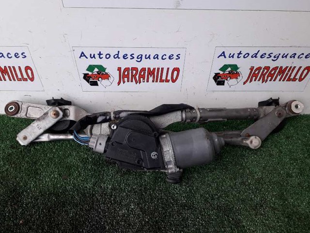 Silniczek wycieraczki szyby przedniej 8511002190 TOYOTA