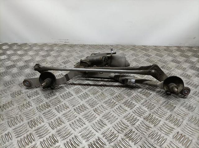 Silniczek wycieraczki szyby przedniej 8511002190 TOYOTA