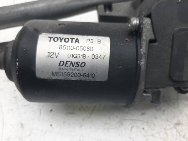 Silniczek wycieraczki szyby przedniej 8511005060 TOYOTA