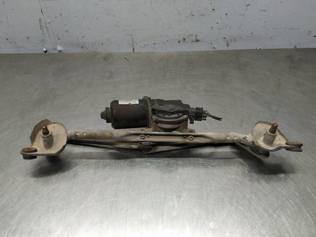 Silniczek wycieraczki szyby przedniej 851100F020 TOYOTA