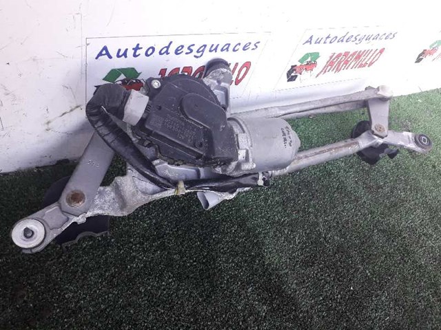 Silniczek wycieraczki szyby przedniej 8511012A20 TOYOTA