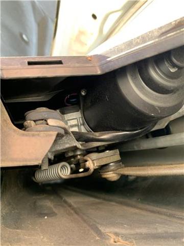 Silniczek wycieraczki szyby przedniej 8511048130 TOYOTA