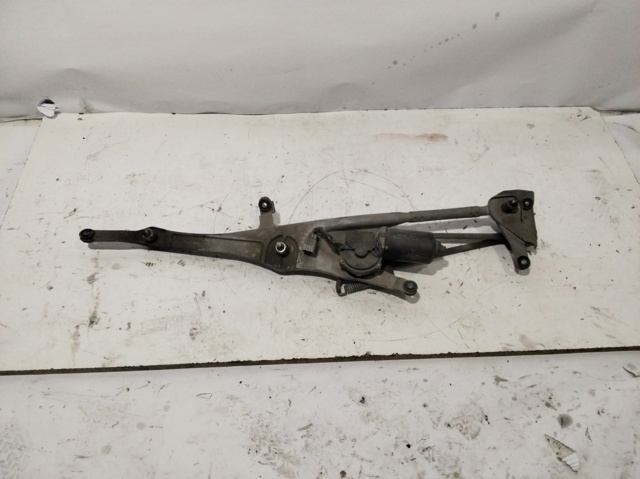 Silniczek wycieraczki szyby przedniej 8511048160 TOYOTA