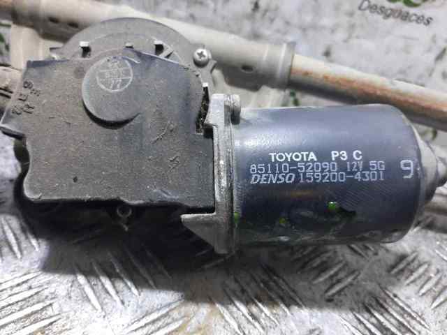 Silniczek wycieraczki szyby przedniej Toyota Yaris NCP2