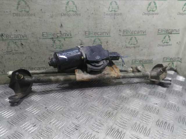 Silniczek wycieraczki szyby przedniej Toyota Yaris NCP2