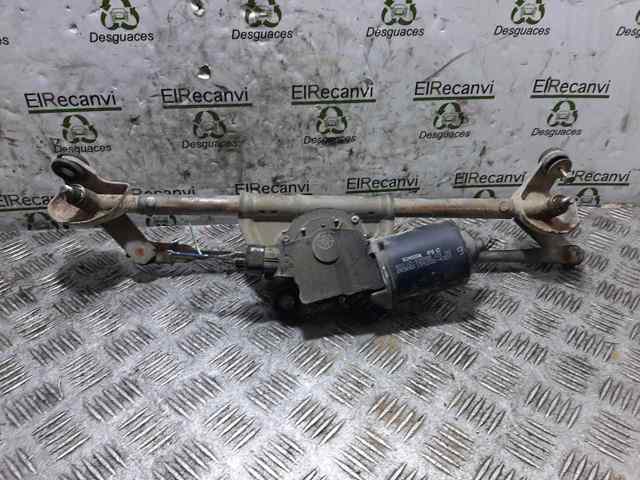 Silniczek wycieraczki szyby przedniej Toyota Yaris NCP2