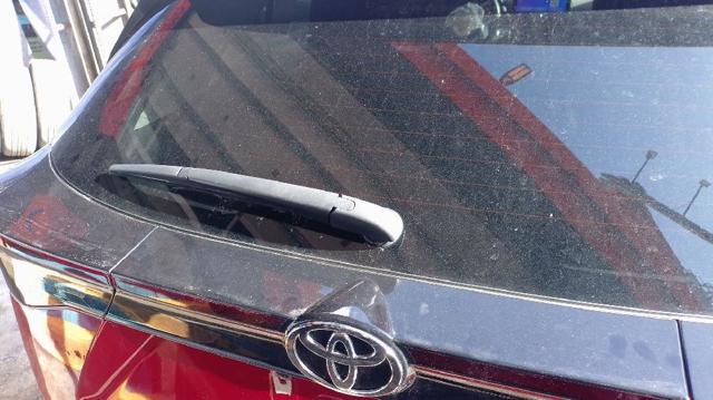 Silniczek wycieraczki tylnej szyby Toyota Yaris MXP