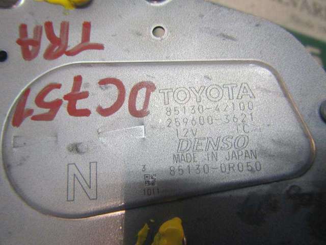 Silniczek wycieraczki tylnej szyby 8513042100 TOYOTA
