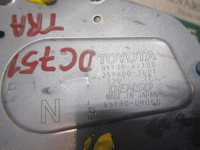 Silniczek wycieraczki tylnej szyby 8513042100 TOYOTA