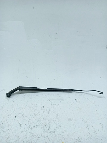 Ramię wycieraczki szyby przedniej 8521142130 TOYOTA