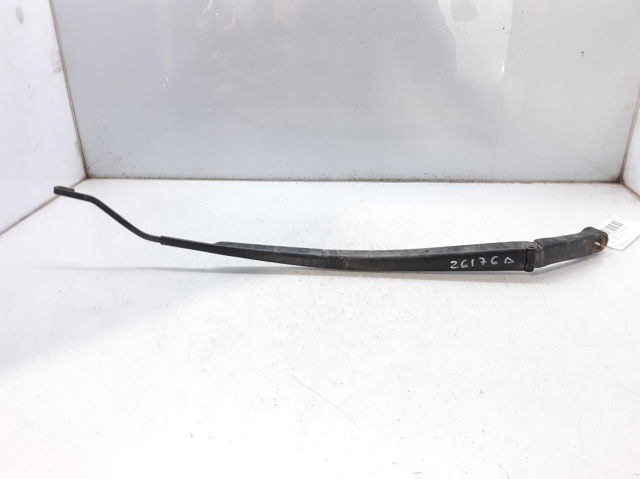 Ramię wycieraczki szyby przedniej 8521142140 TOYOTA