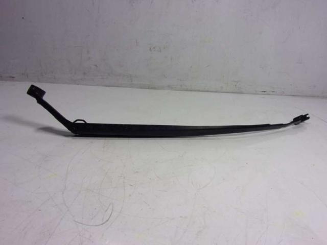 Ramię wycieraczki szyby przedniej 85211F4011 TOYOTA