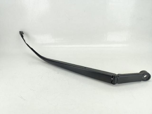 Ramię wycieraczki szyby przedniej 85211F4011 TOYOTA
