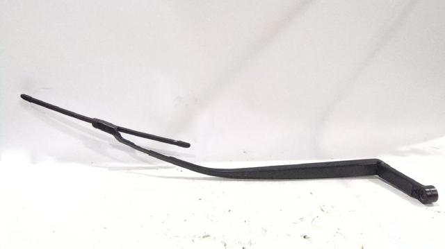 Ramię wycieraczki szyby przedniej 85211F4011 TOYOTA