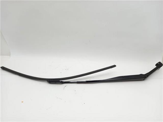 Ramię wycieraczki szyby przedniej 85221F4010 TOYOTA