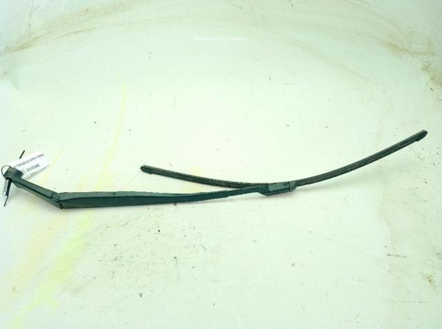 Ramię wycieraczki szyby przedniej 85221F4010 TOYOTA