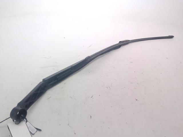 Ramię wycieraczki szyby przedniej 85221F4010 TOYOTA