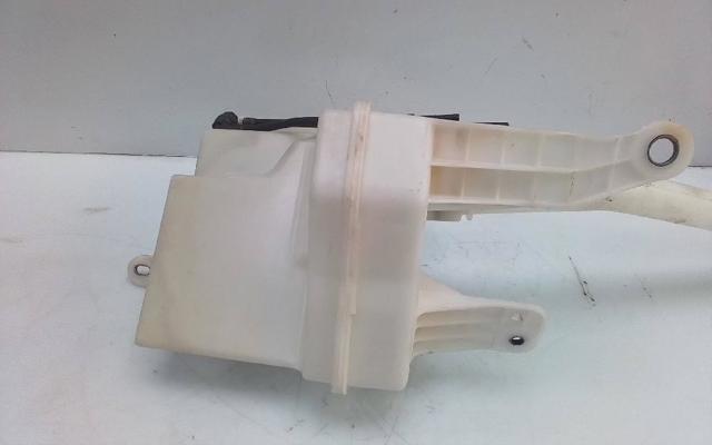 Zbiorniczek spryskiwacza szyb 85310F4040 TOYOTA