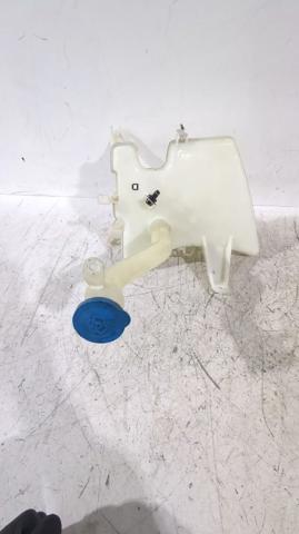 Zbiorniczek spryskiwacza szyb Toyota Auris E15