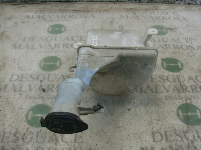 Zbiornik spryskiwaczy Toyota Yaris