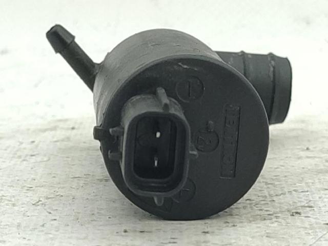 Pompka spryskiwacza szyby przedniej 8533005031 TOYOTA