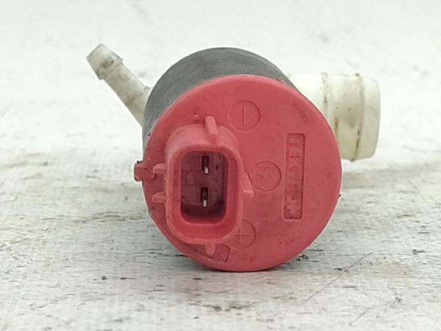 Pompka spryskiwacza szyby przedniej 8533005031 TOYOTA