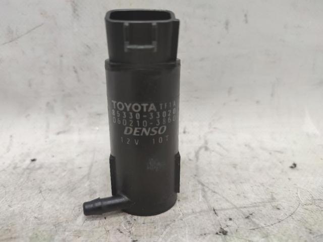 Pompka spryskiwacza szyby przedniej 8533033020 TOYOTA